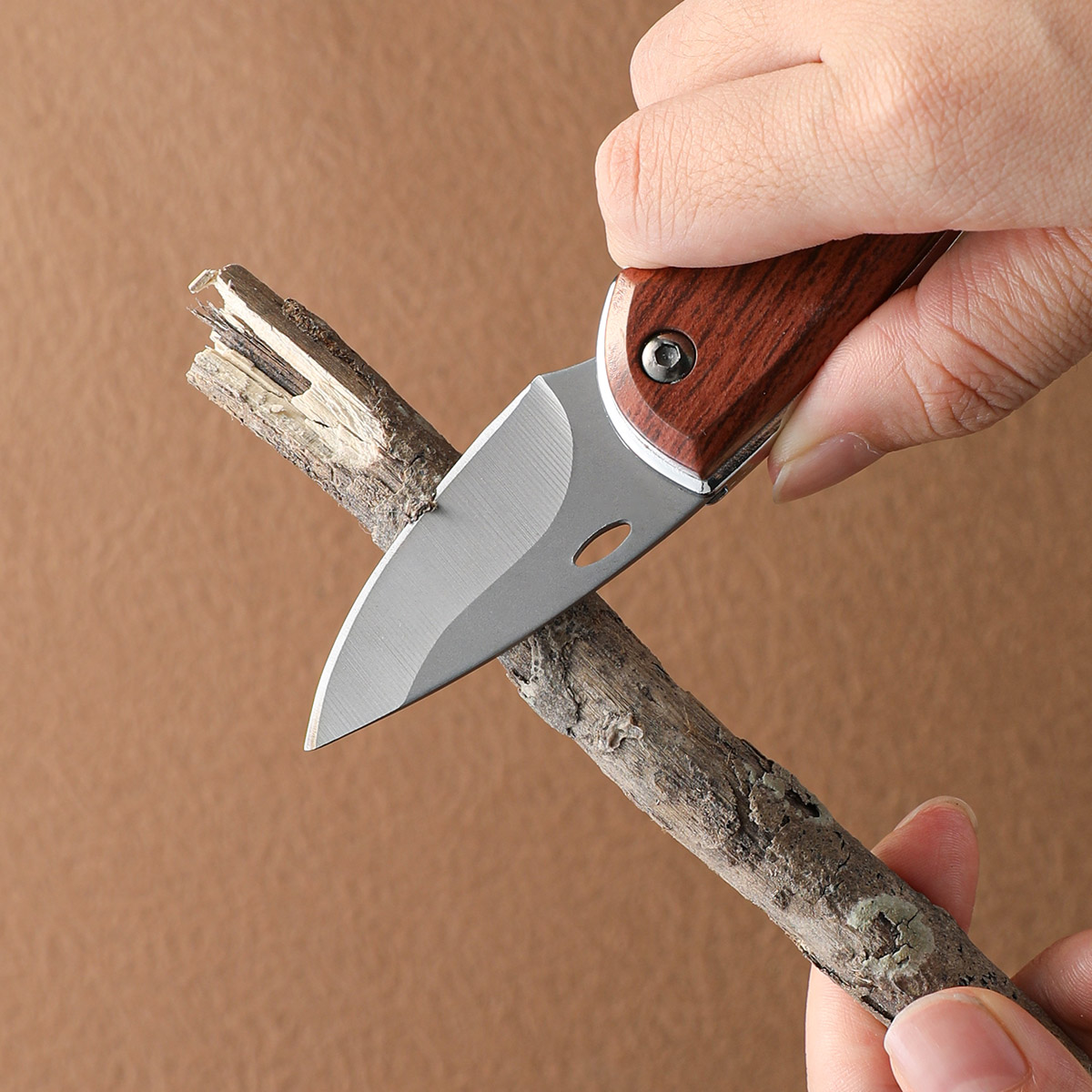 Ręcznie kuty składany nóż do o – Bone Folder Tool recenzja i cena